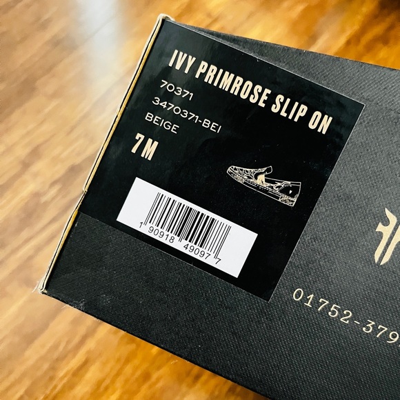 FRYE Ivy primrose slip on (size 7) - Picture 5 of 7